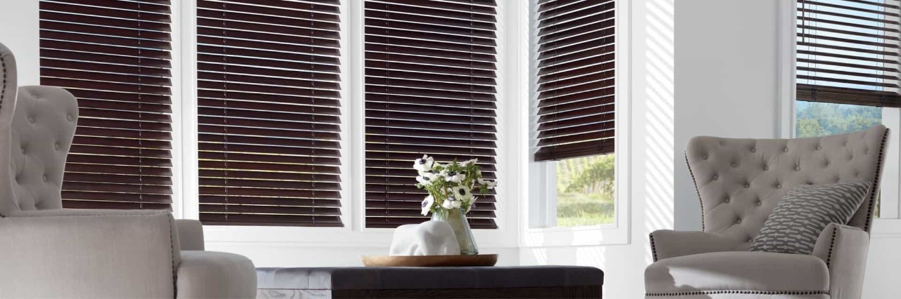 Horizontal blinds near Mobile, Alabama (AL), that offer both genuine and alternative wood options.